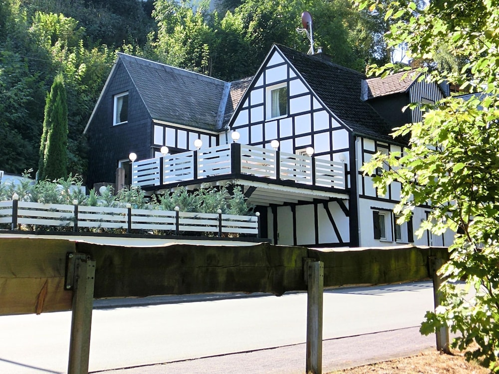 Apartment in Schmallenberg-oberkirchen With Terrace
