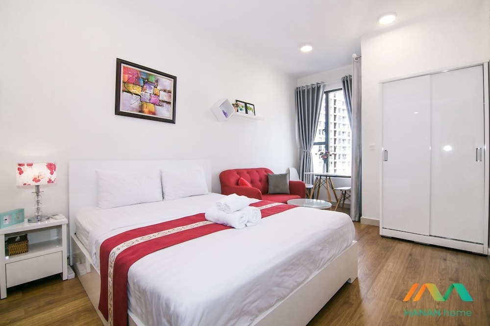 Chau Apartments