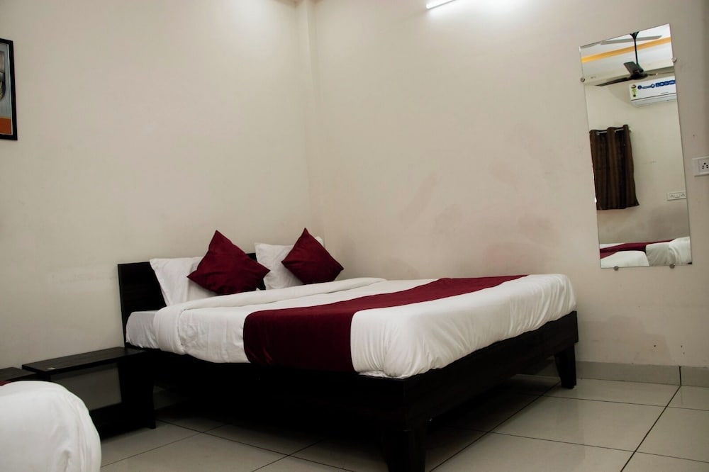 Hotel Shiv Parvati