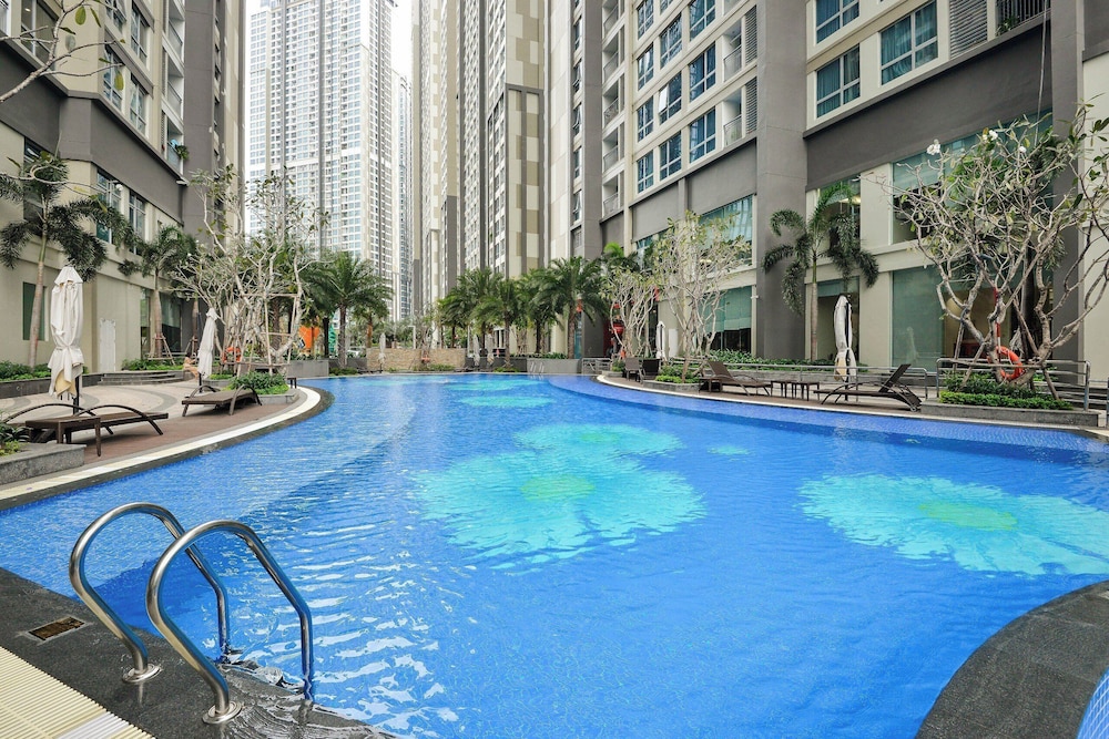 Apartment Landmark 81 by Urban Home