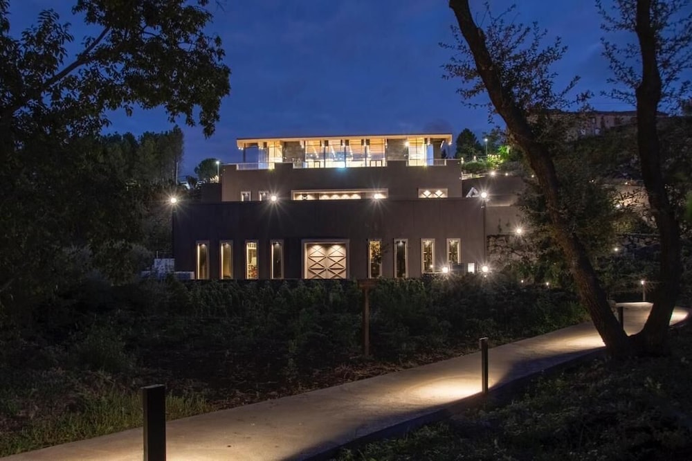 Cavanera Etnea Resort & Wine Experience