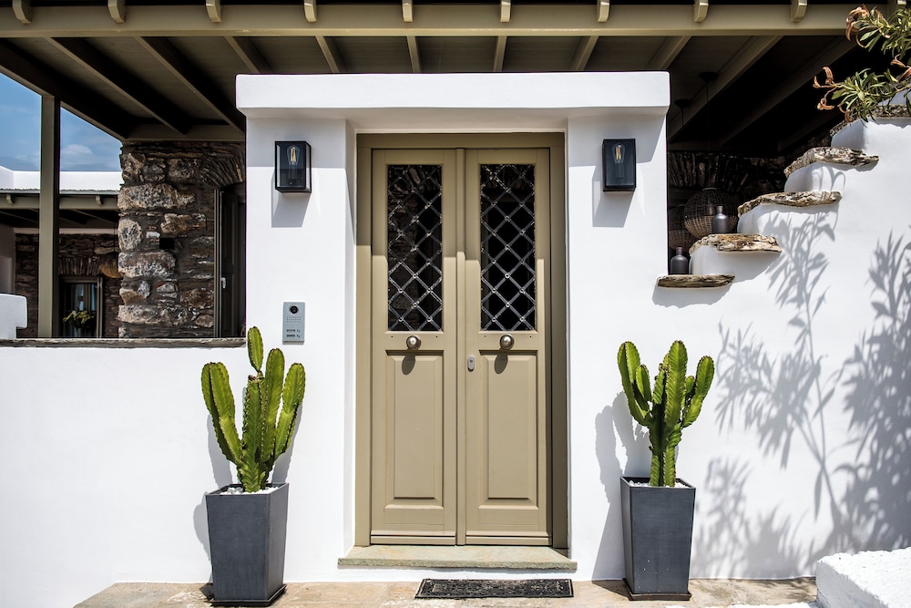 Ifigeneia Luxury Villas
