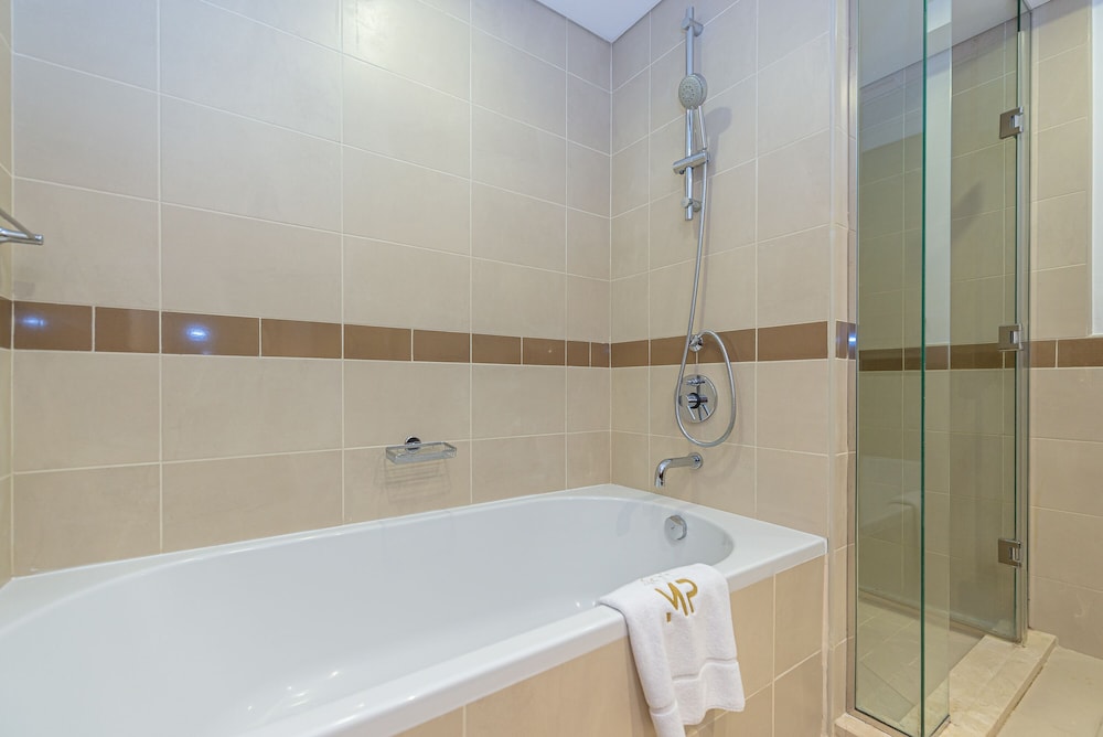 Marco Polo - 2 BR with Burj Khalifa View - 5 min to Dubai Mall