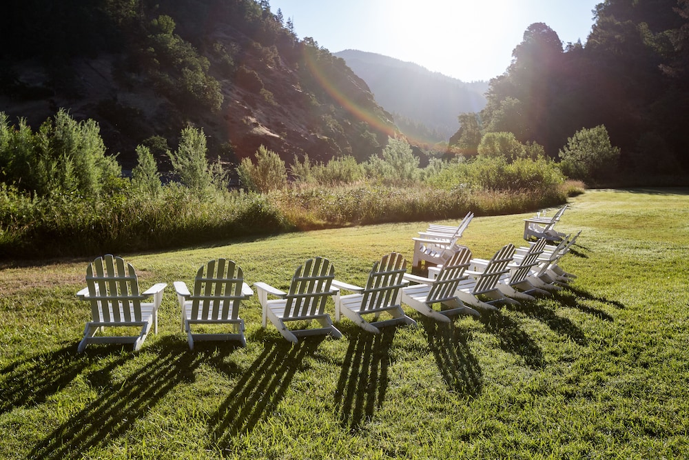 Morrison's Rogue River Lodge