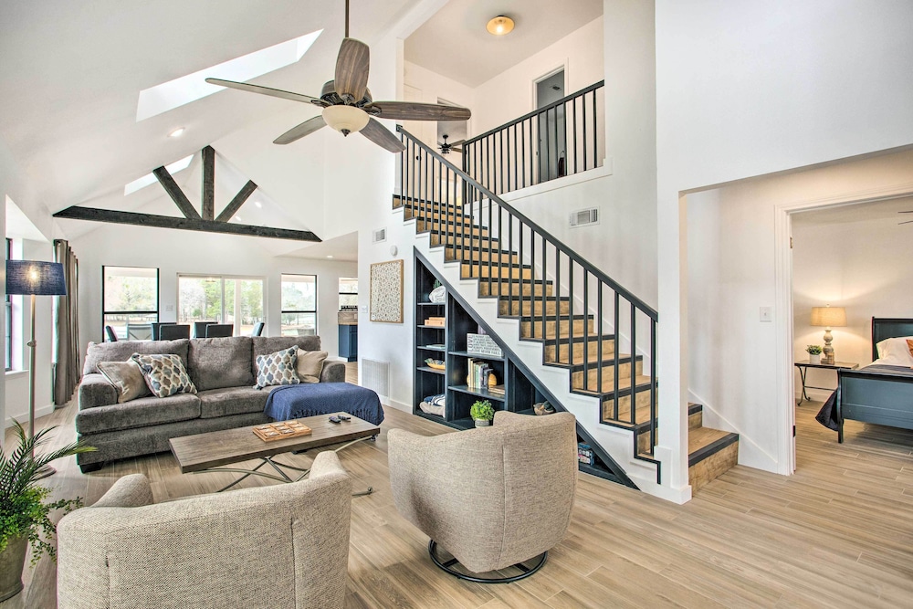 Lakefront Frankston Home w/ Guest Studio! - Property Image 33