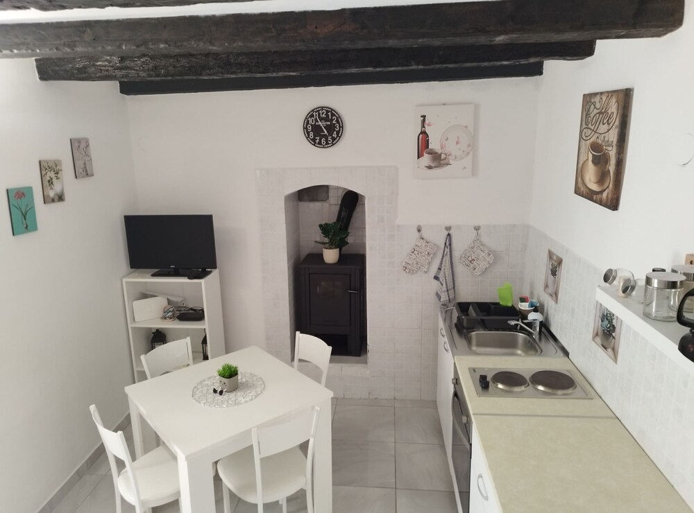 Apartment Leo Povile