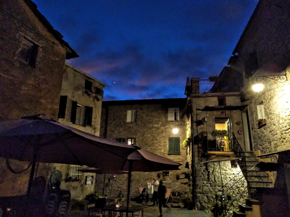 Photo 47
