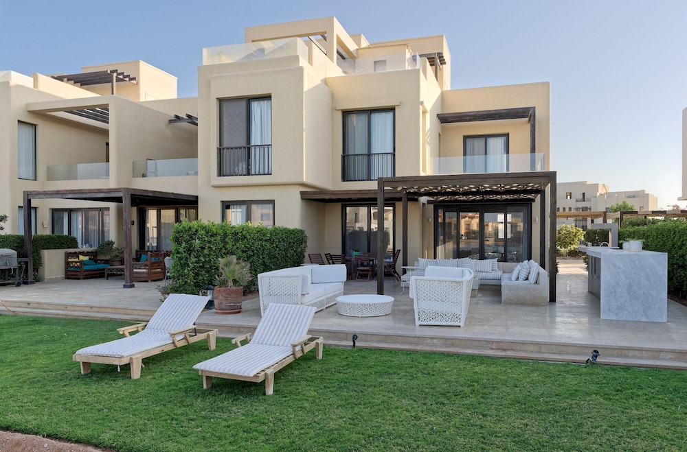 Vesta - Luxury Villa - 3BR - Tawila