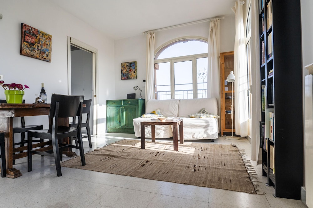 St John Basilica Lovely Tower Apartment photo 1
