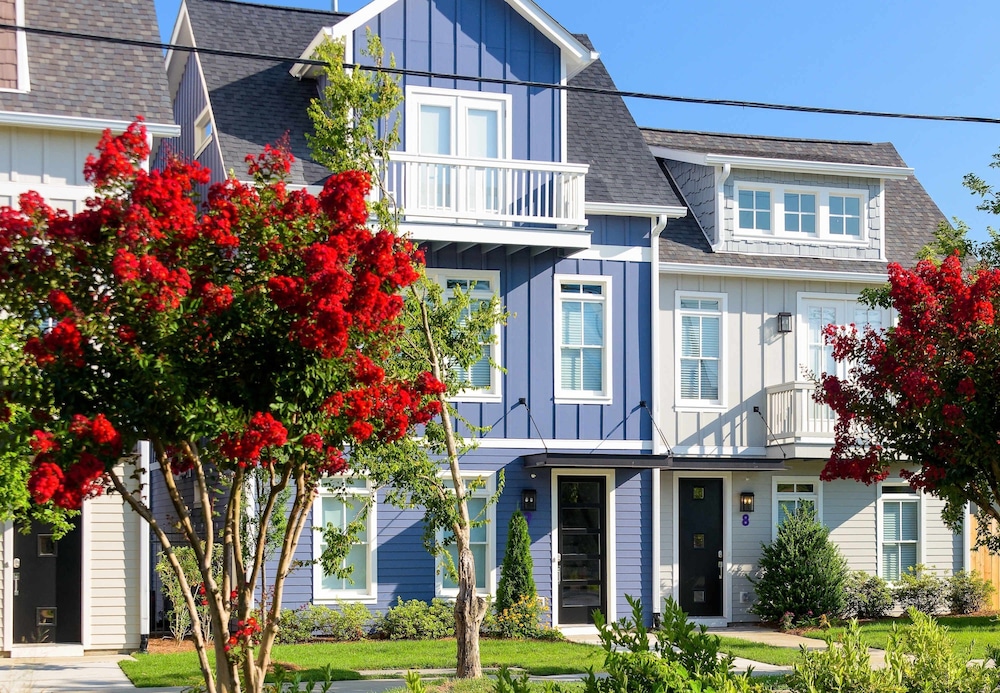 Stylish Retreat Near Germantown