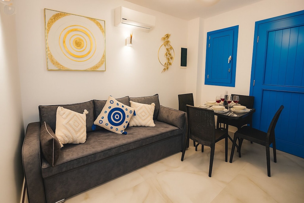 SantoNight Luxury Villas