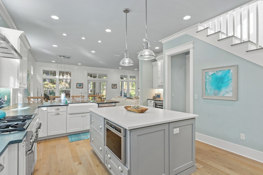 Sea Dlight: 3BR Beach Home Sleeps 10 With 4 Bikes in Watersound West