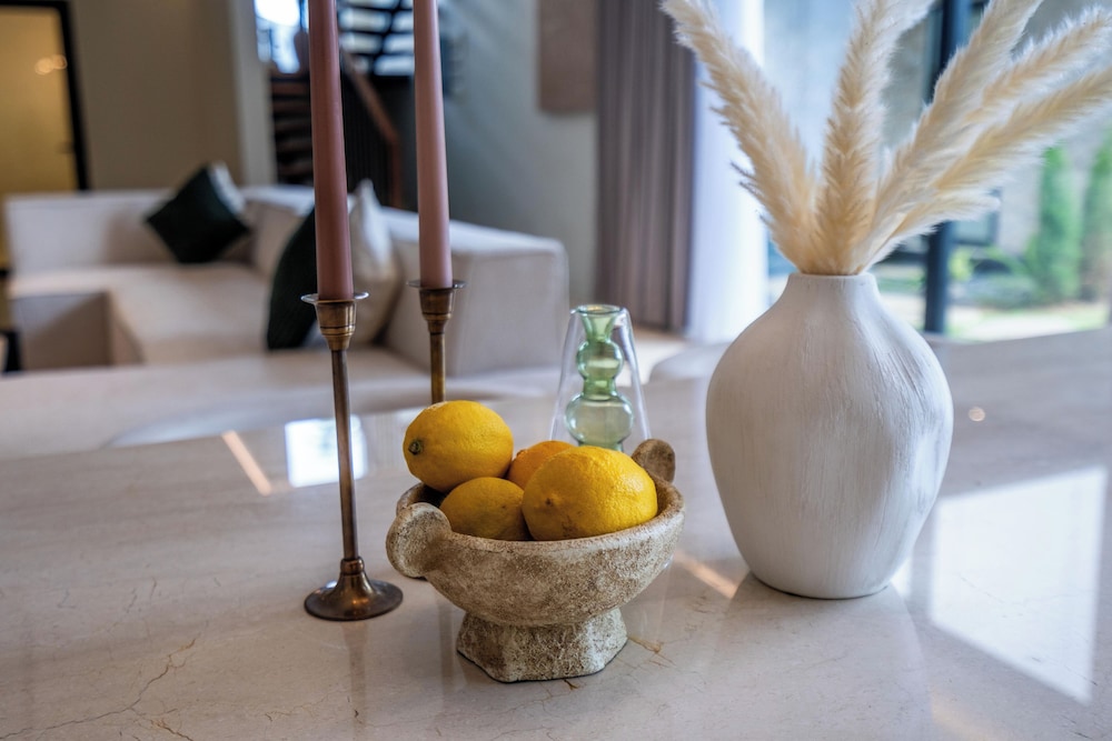 Hidden City Ubud - Modern Villas & Townhouses with Private Pools, Nature Views and Wellness Access