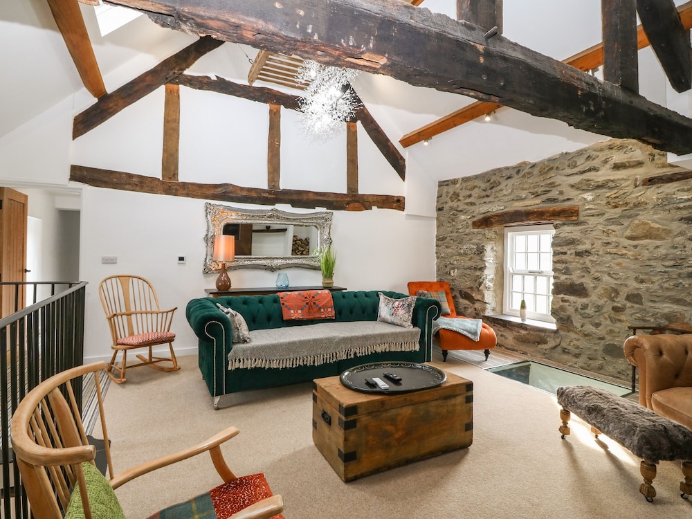 Plas Glan Yr Afon