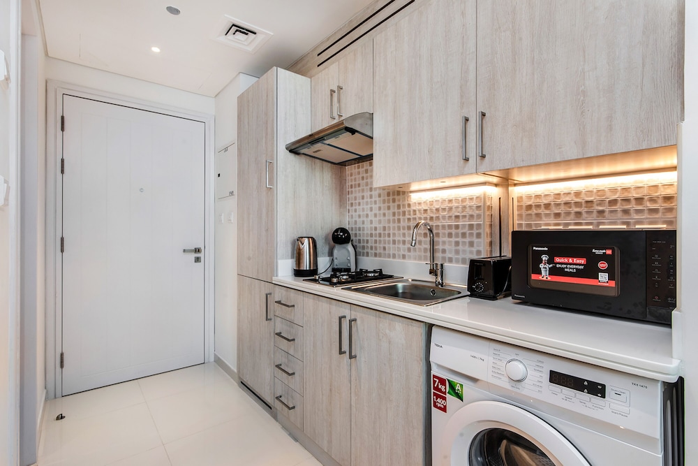 New modern studio on Palm Jumeirah photo 3