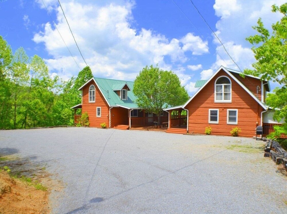 Olde Tyme Way Cabins 3526