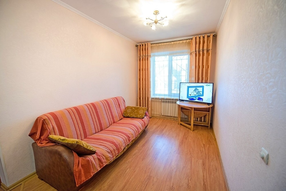 Apartment on Verhneportovaya 2A view 4