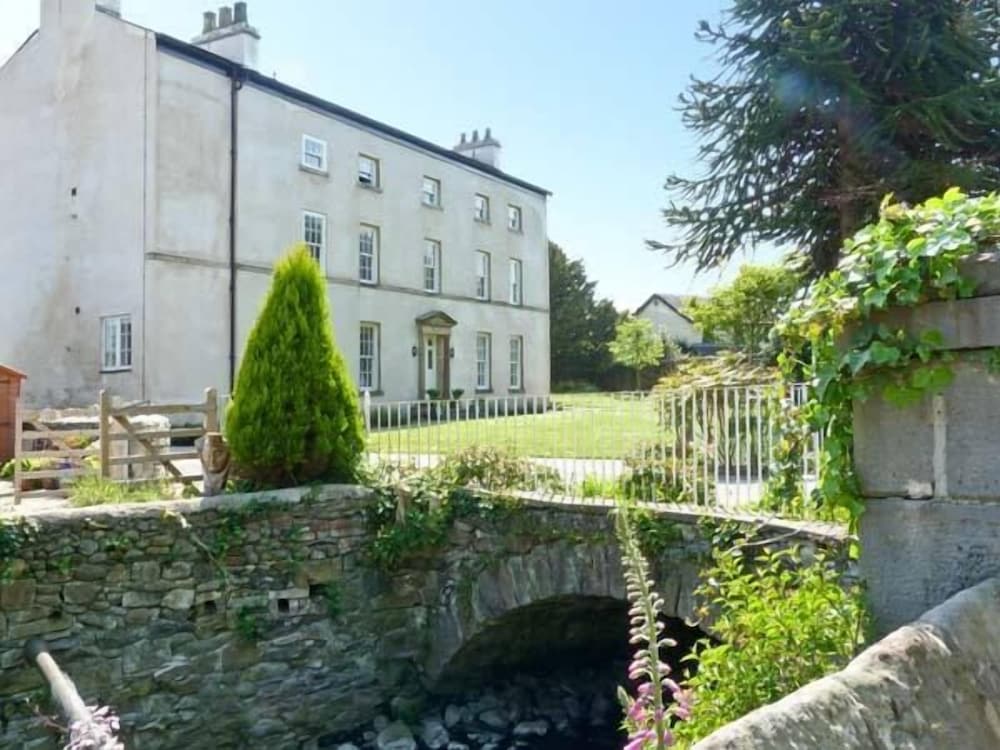 2 Cark House