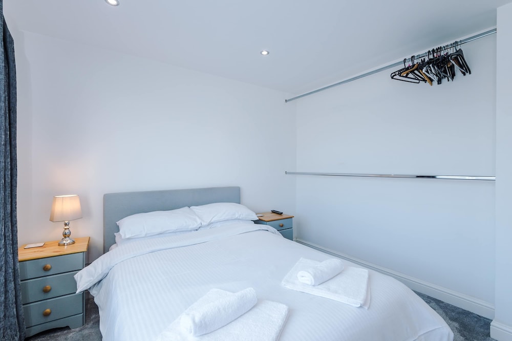 Modern 1BR Apartment in Whitefield