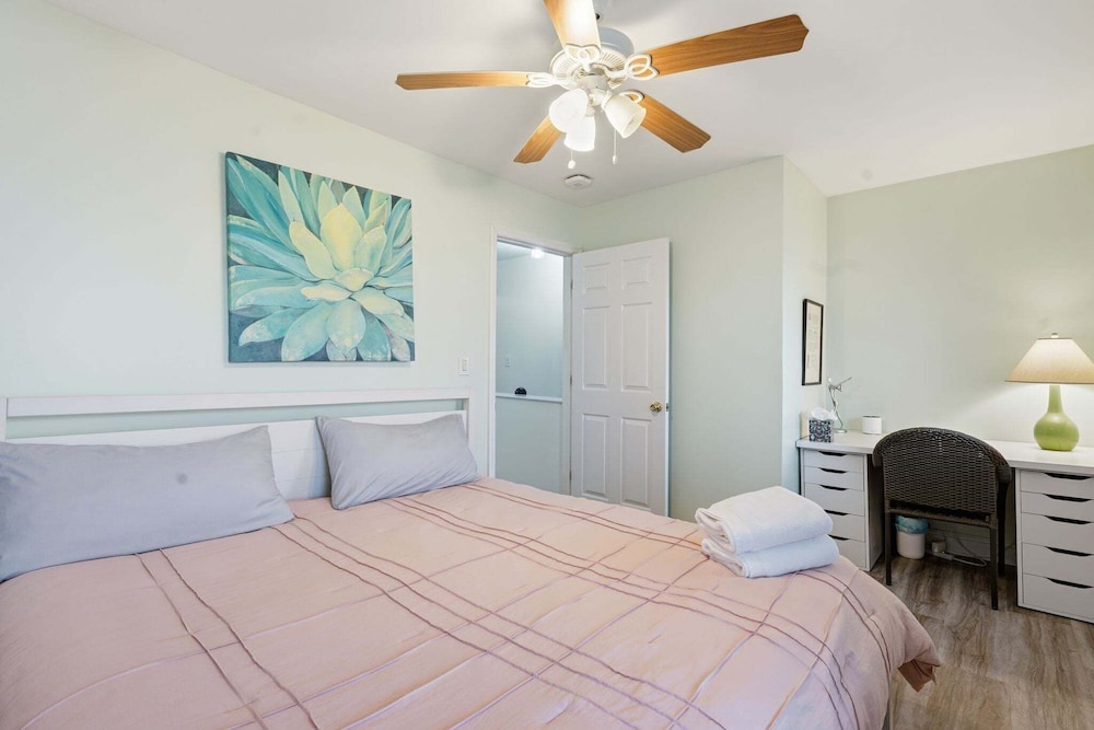 Sea Bright Gem Steps To Beach + Parking 4 Bedroom Home