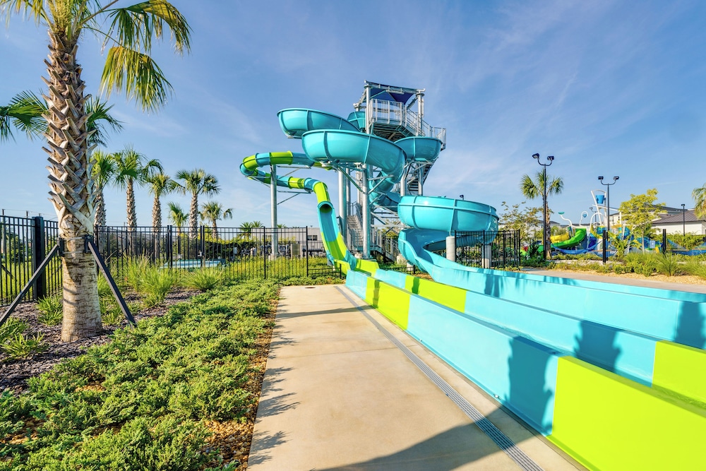 Family Oasis in Championsgate: Private Pool!