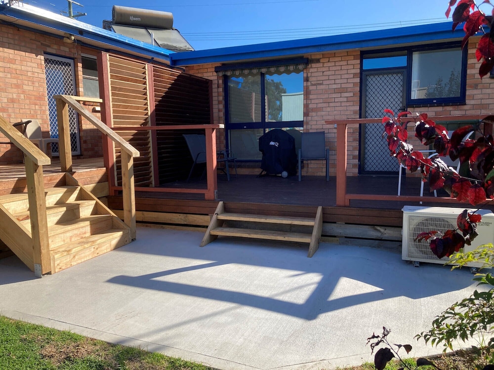 Bruces Waterside Units view 4