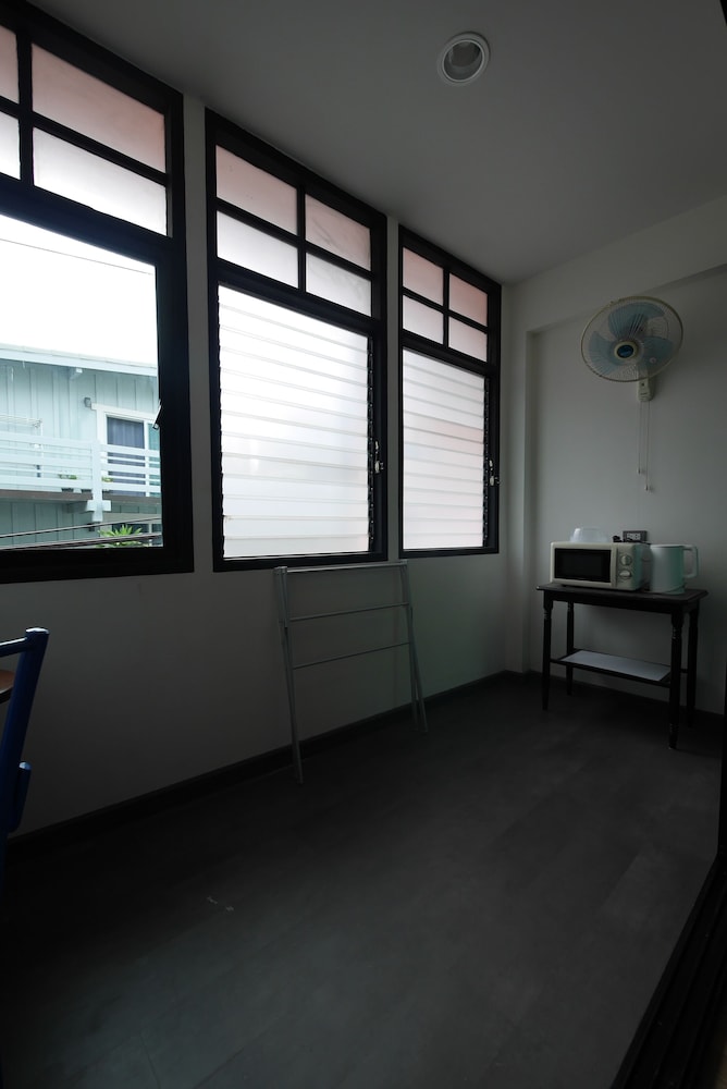 Lee Home Bangkok