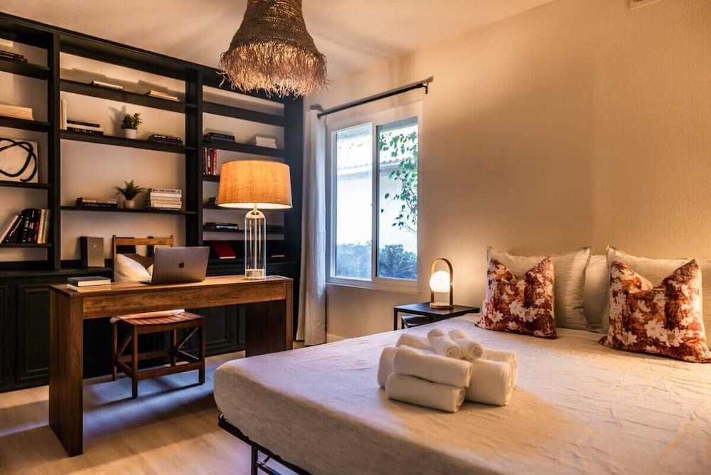@ Marbella Lane - Vibrant & Chic Designer Home