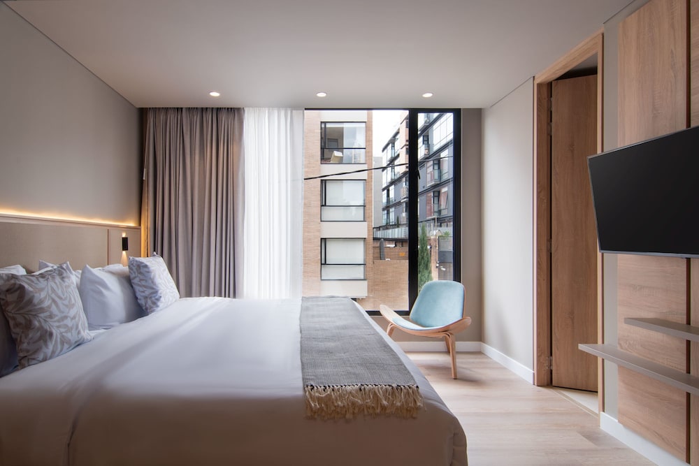 w Charming 2BR w Fantastic Deco in Unicentro