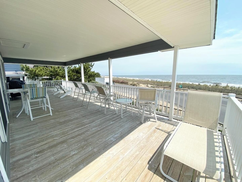 Surf Avenue 35