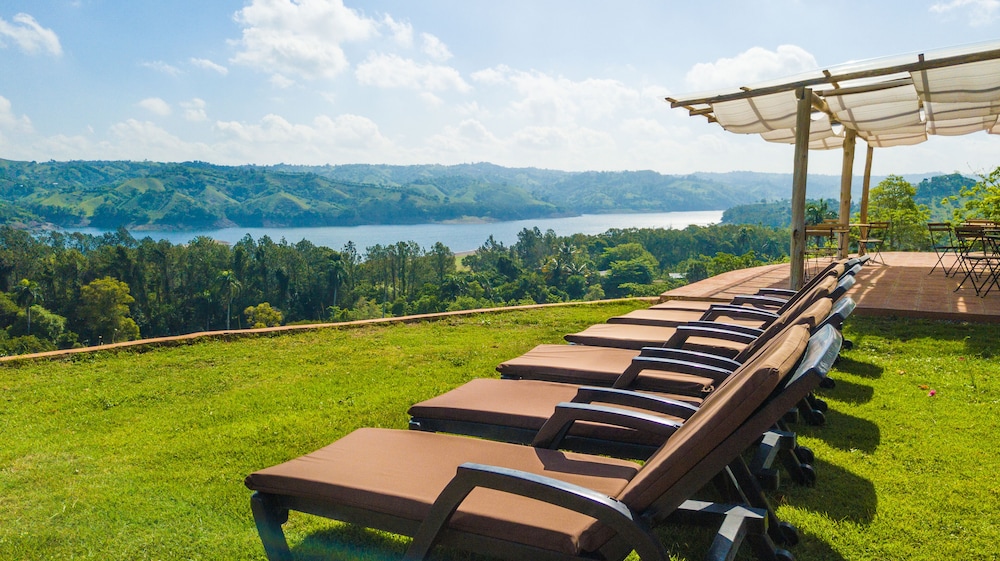 Villas del Lago Lake Resort & Campground