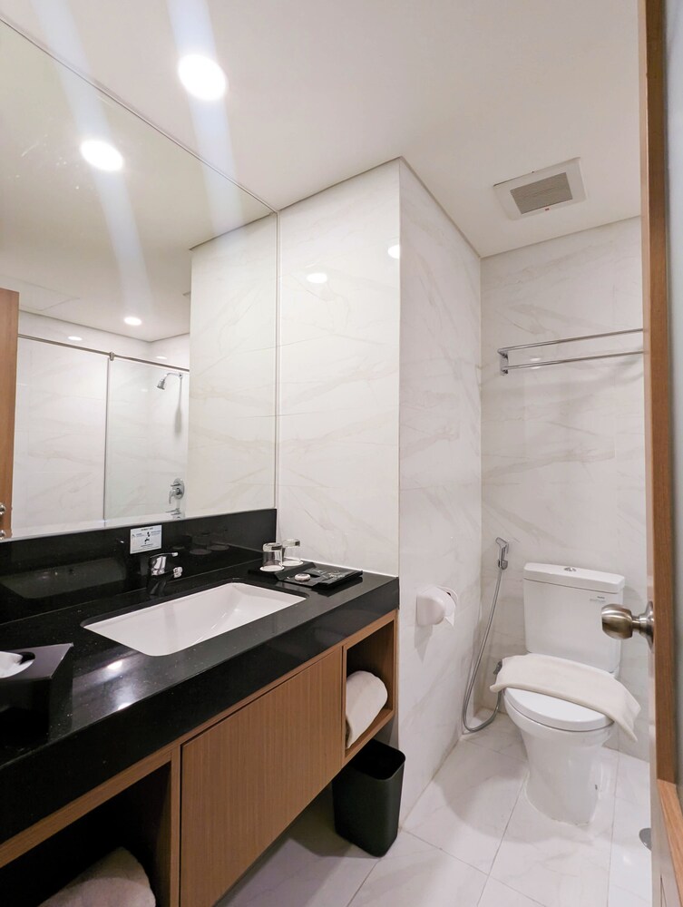 Astanaraya Suites Hotel