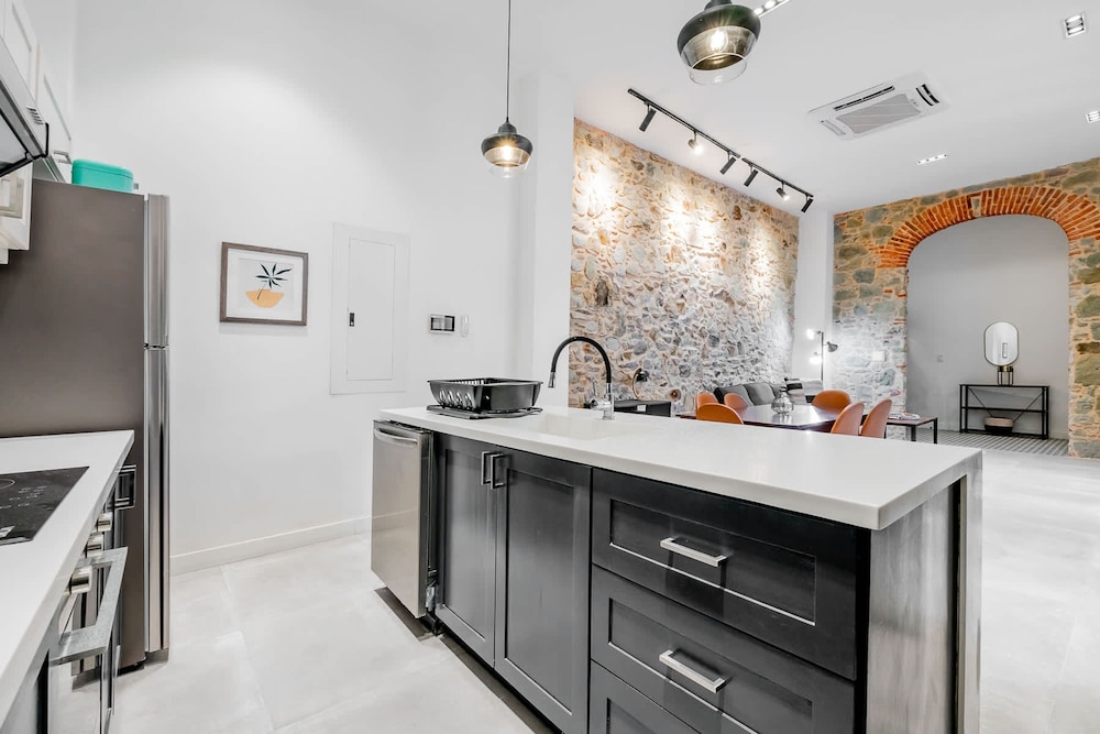 w Contemporary 1BR in Plaza Catedral