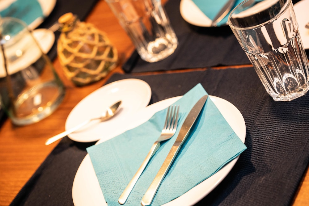 Food & Beverage