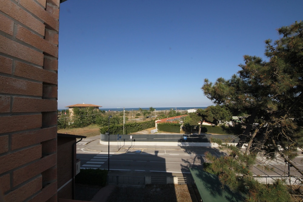Apartment 150m From the Beach
