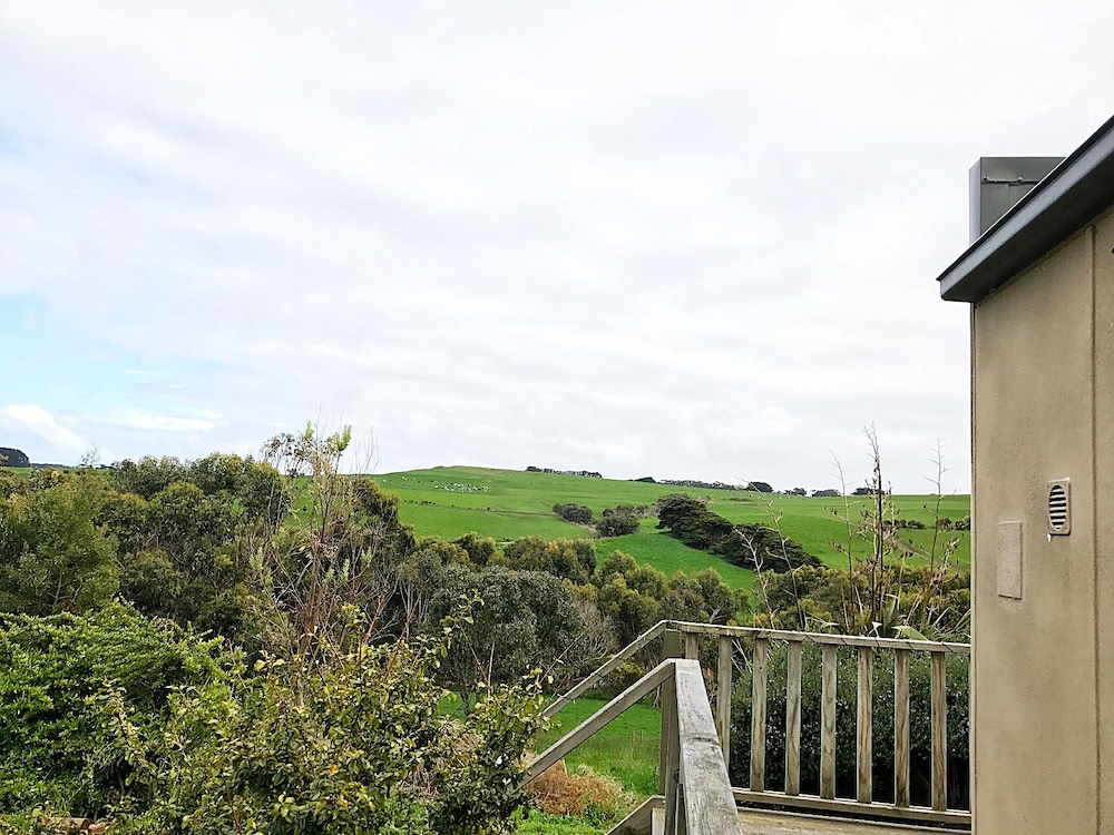 Hill's Creek Holiday Home