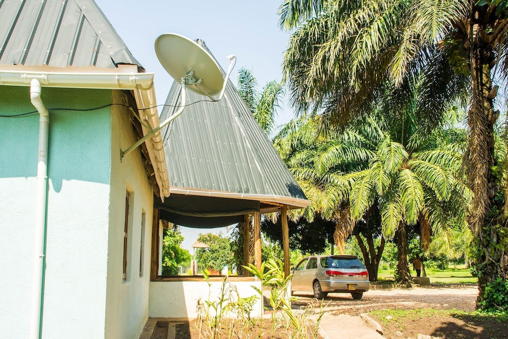 Elephant HAB Lodge