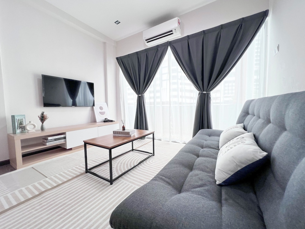 MH Maison by Manhattan Group