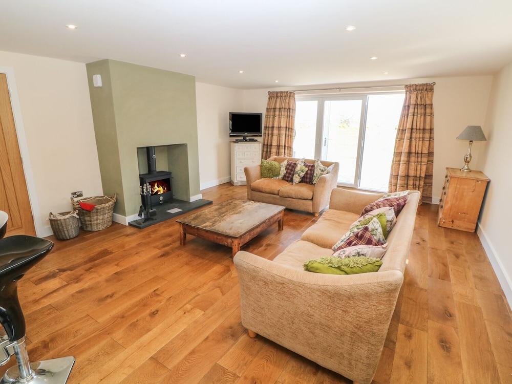 Rhos Y Foel Cottage