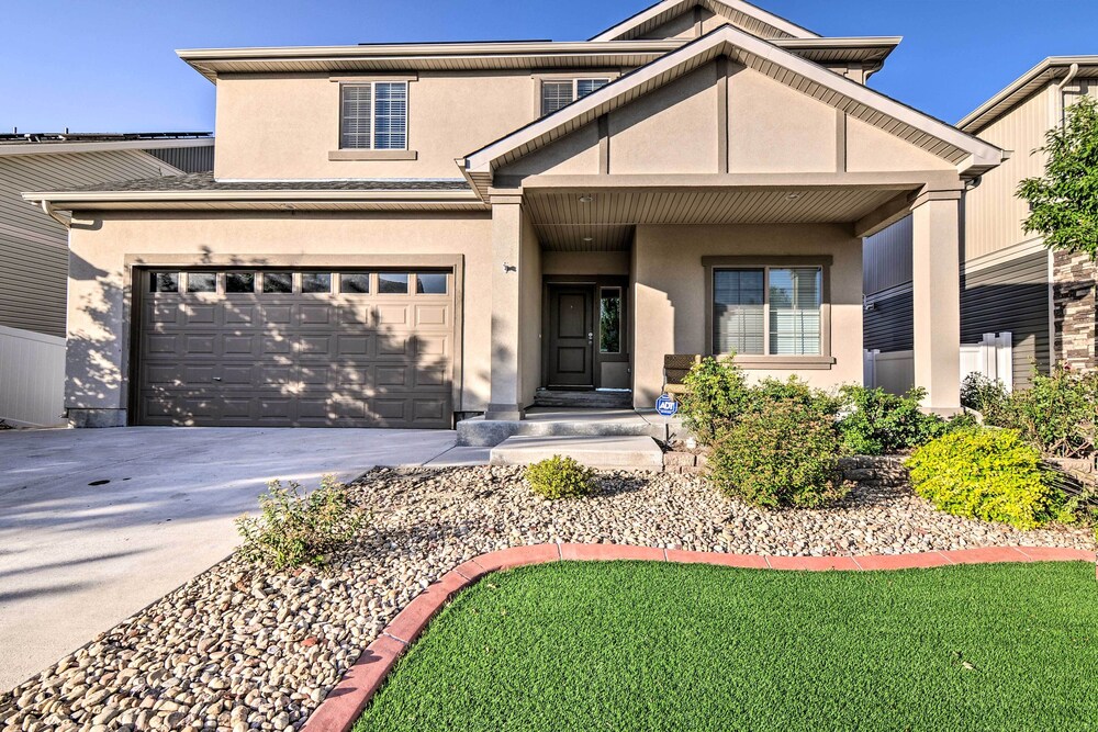 6 Mi to Dia: Spacious Home w/ Backyard in Denver!