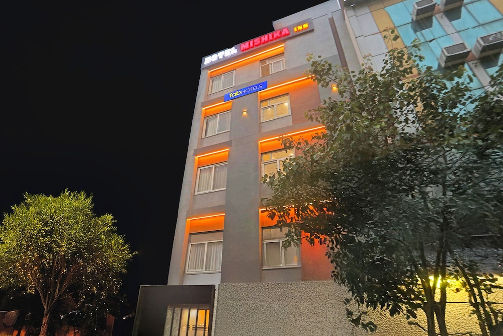 Fabhotel Mishika Inn