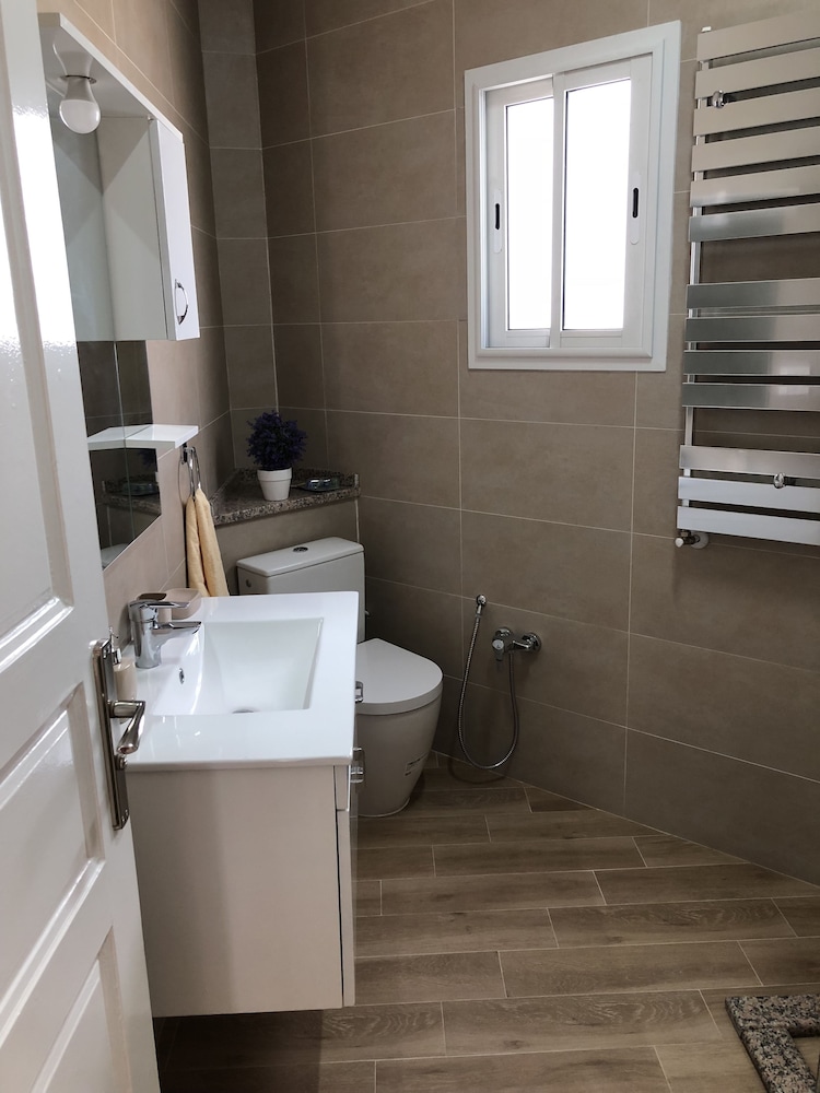 New Cosy Appart In La Marsa - Aduls Only