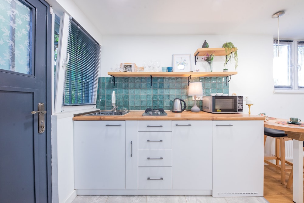 HB apartments Irakli Abashidze