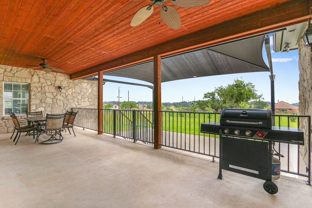 6A Ranch Luxury Meets Country!