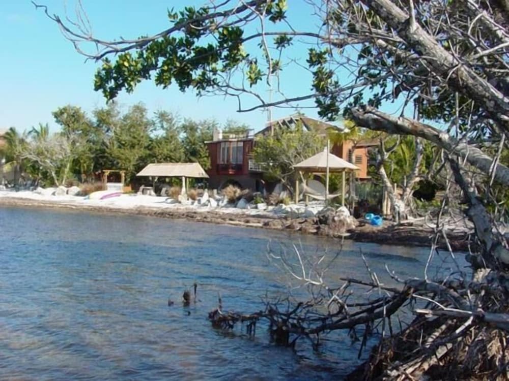 Barnacle Resort