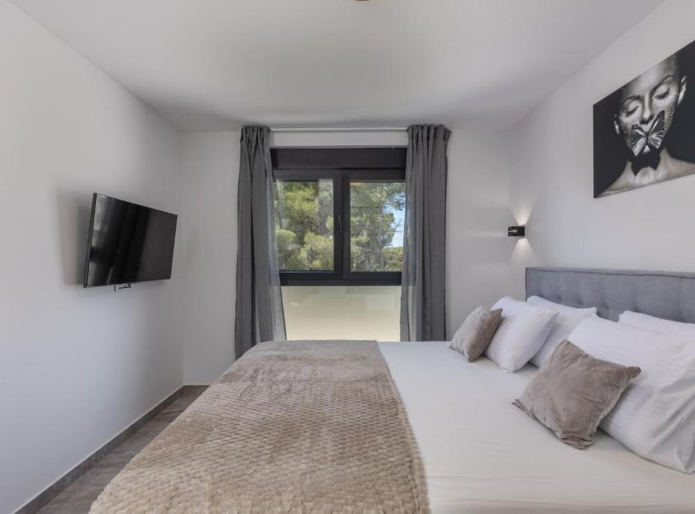 Charming Apartment Island Krk With Private Pool