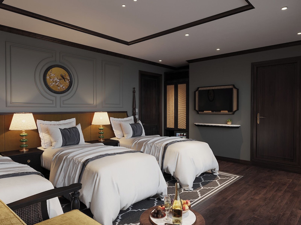 Aime'e Luxury Cruise