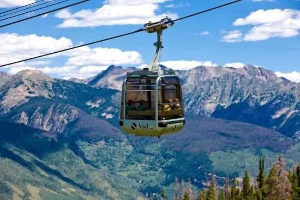 Penthouse with Panoramic Views of Vail Mountain and the Gore Range by RedAwning