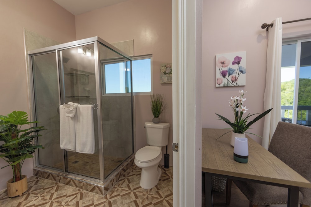 Majestic Heights Bed & Breakfast