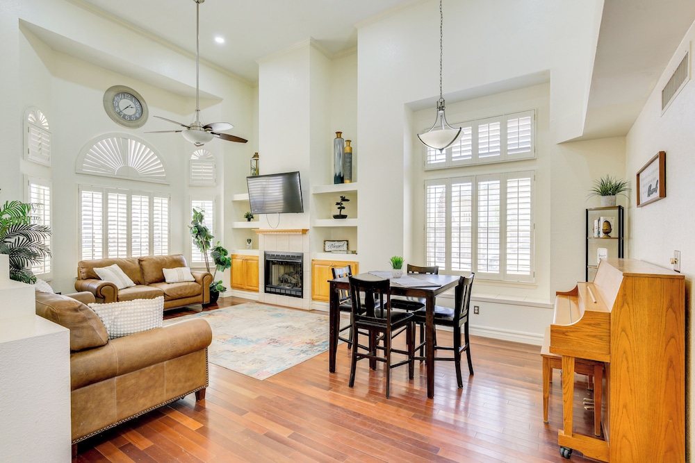 Patio, Pool & Spa: Family Retreat in Horizon City!